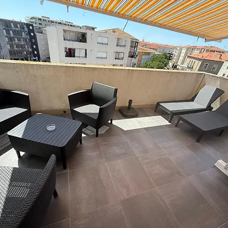 T2, Climatise, Wifi, Parking Et Piscine Prives