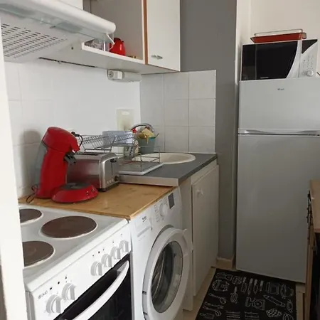 T2, Climatise, Wifi, Parking Et Piscine Prives Apartment Sete