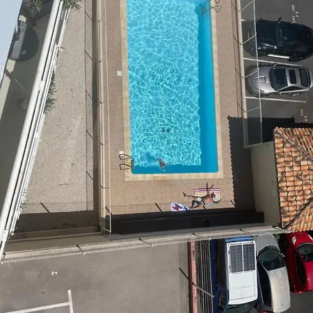 Apartment T2, Climatise, Wifi, Parking Et Piscine Prives *