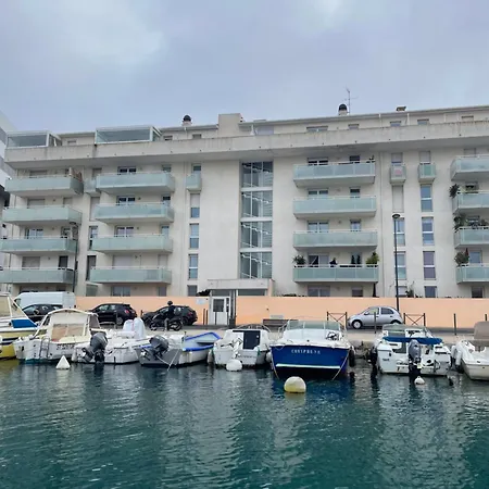 T2, Climatise, Wifi, Parking Et Piscine Prives Apartman