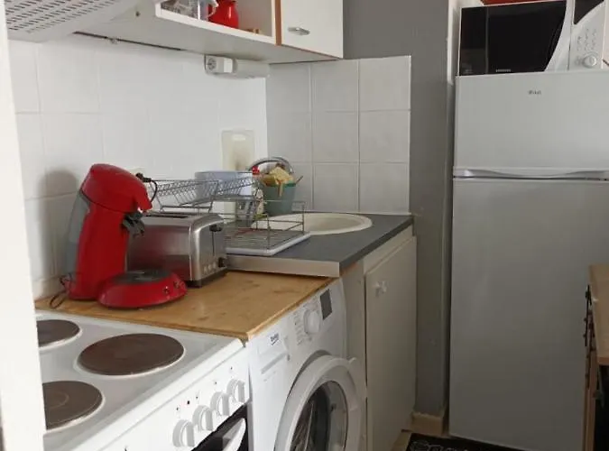 T2, Climatise, Wifi, Parking Et Piscine Prives Διαμέρισμα Σετ